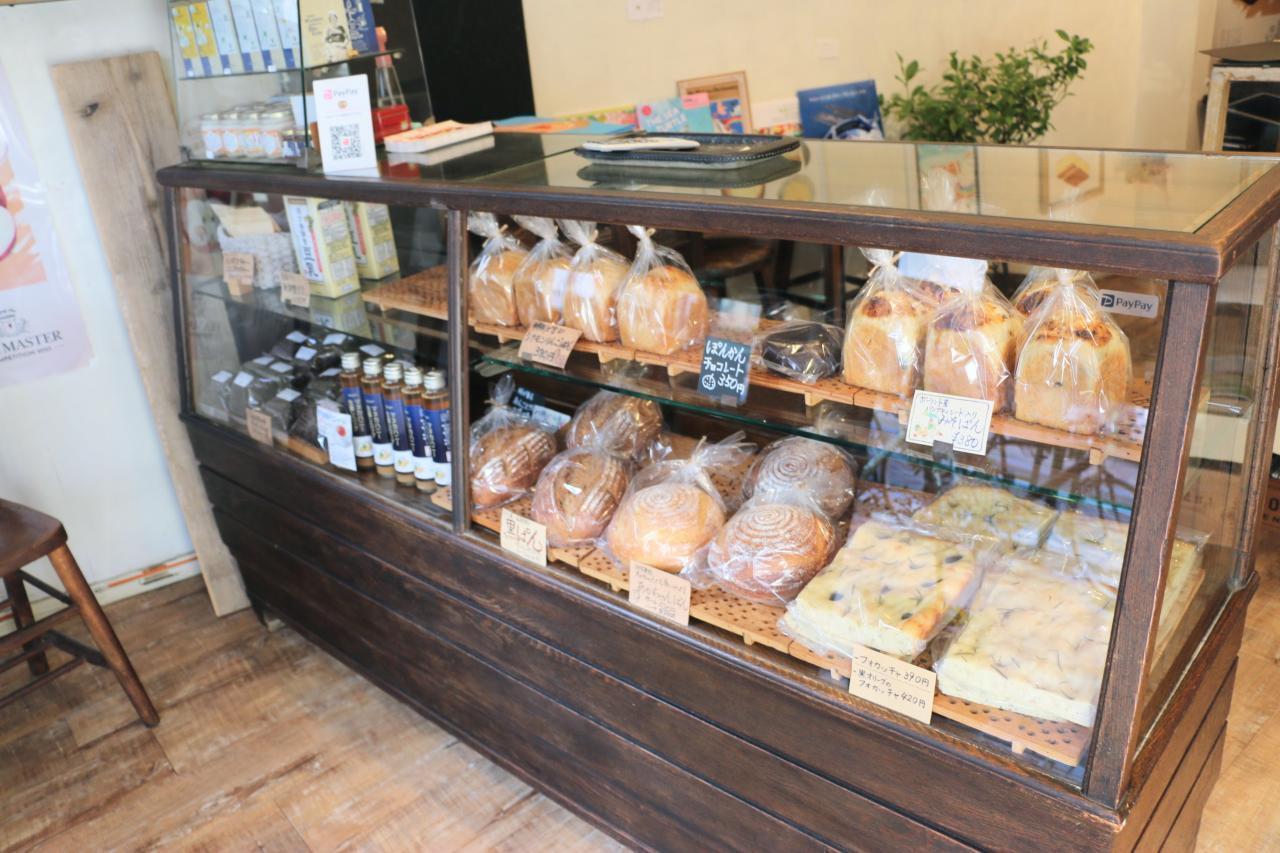 ■撮影協力：「Vieill Bakery cafe＆Gallery」（ヴィエイユベーカリー＆カフェ）