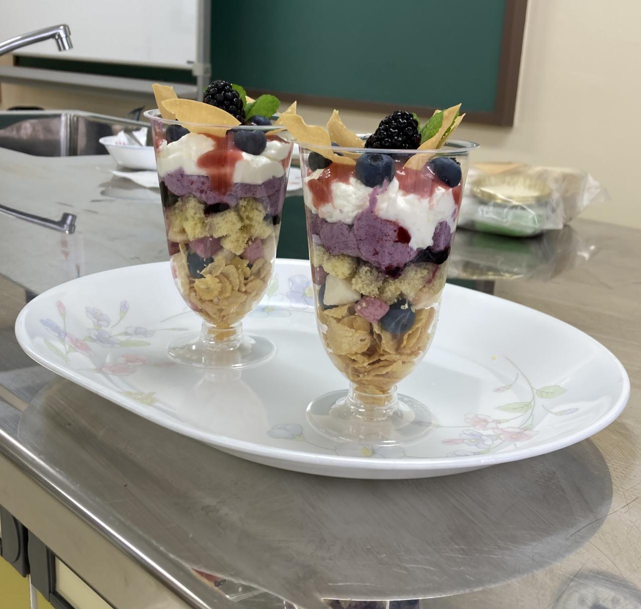 2026年度　第6回【ねりま観光ツアー】「練馬産ブルーベリー&times;パティスリーキャロリーヌ」　親子で一緒にパフェ作り体験ツアー参加者募集 2